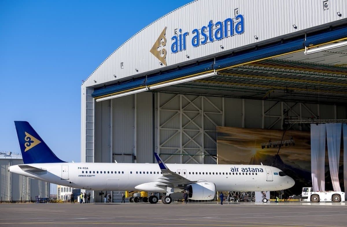 «Қымбат билет, қалталы басшылар »: Air Astana менеджерлері айына 5 млн теңге жалақы төленген