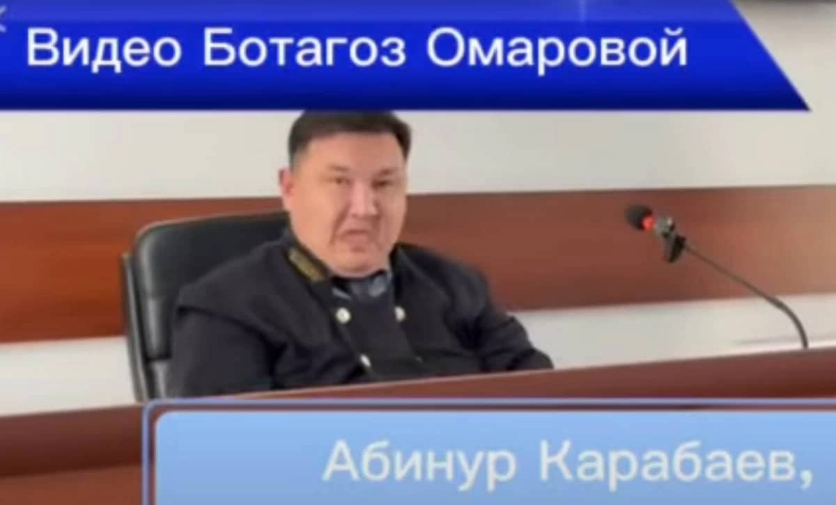 «Мазақ қылғаны ма?»: Берденов ісі бойынша судья сот отырысында тілін шығарды (ВИДЕО)