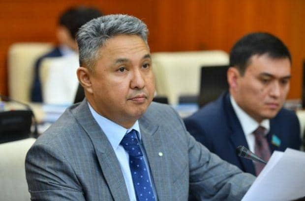Азат Перуашев бизнеске 2% бірыңғай салық енгізуді ұсынды