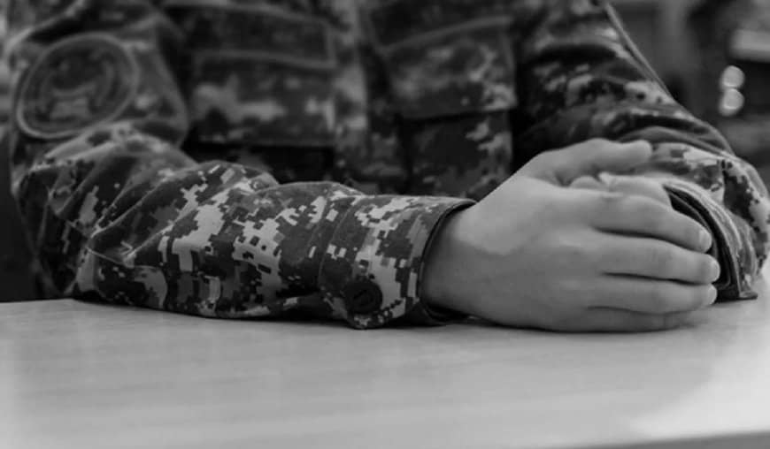 «Бензинге уланған»: Маңғыстау облысында тағы бір сарбаз кенеттен көз жұмды