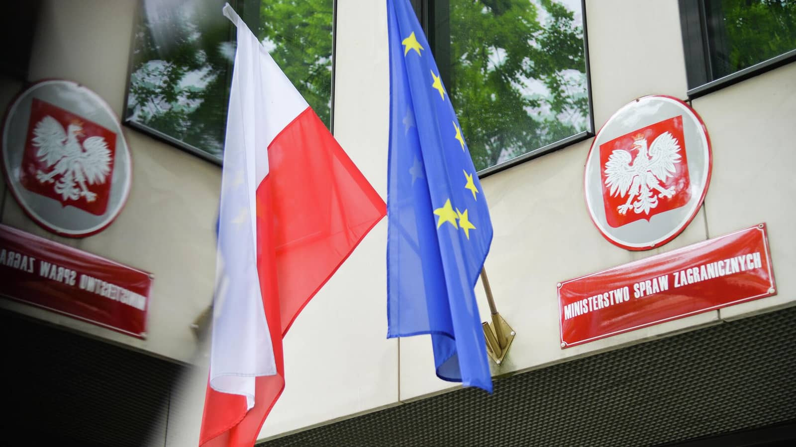 «Диверсанттық арандату тоқтамайды»: Польшаны 80 жыл бұрын басып алған Ресей Варшавамен тағы жауласпақ