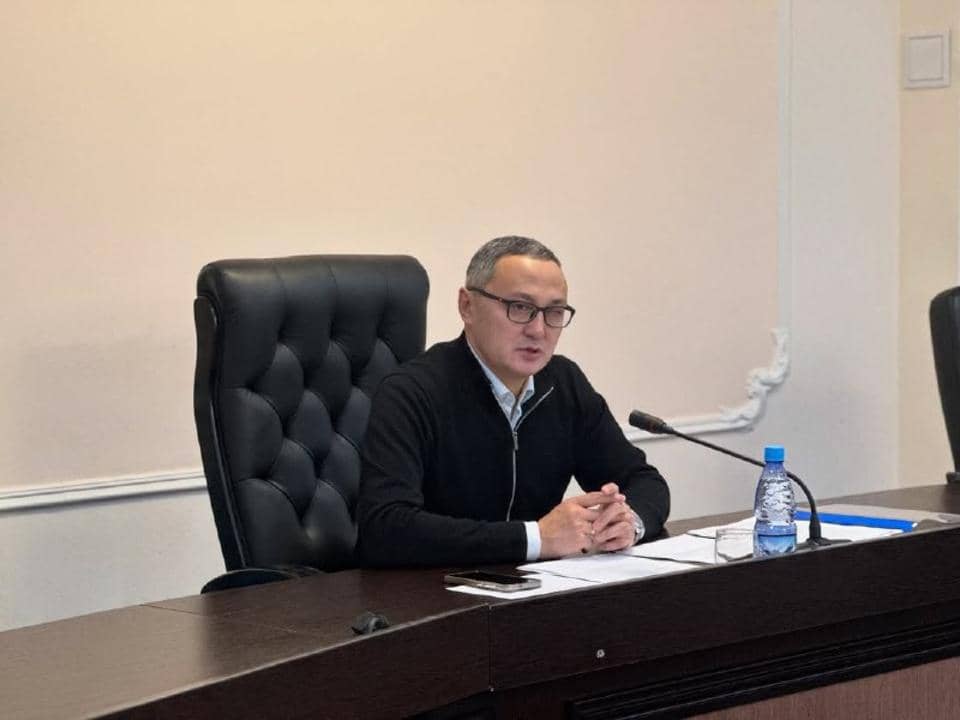 Степногорскте міндетті медициналық сақтандыру мәселелері бойынша штаб отырысы өтті: эпидемиологиялық ахуал және сақтандыру жұмыстары талқыланды