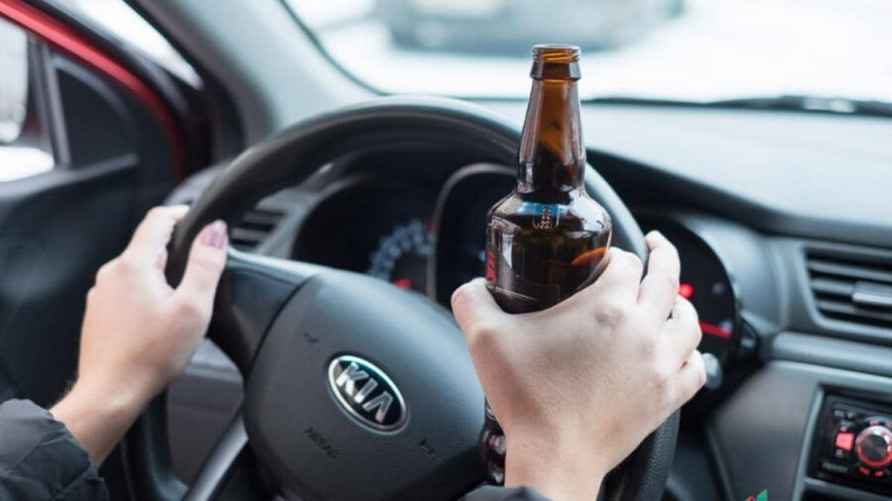 Қазақстандық шенеунік мас күйде көлік жүргізіп, 15 тәулікке қамалды