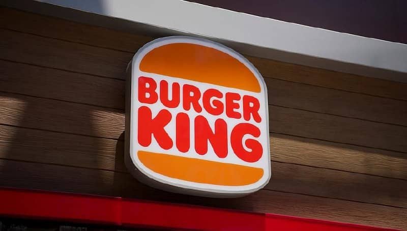 "Бұл нағыз сұмдық": анасы Burger King жаңа басшысын айыптап отыр
