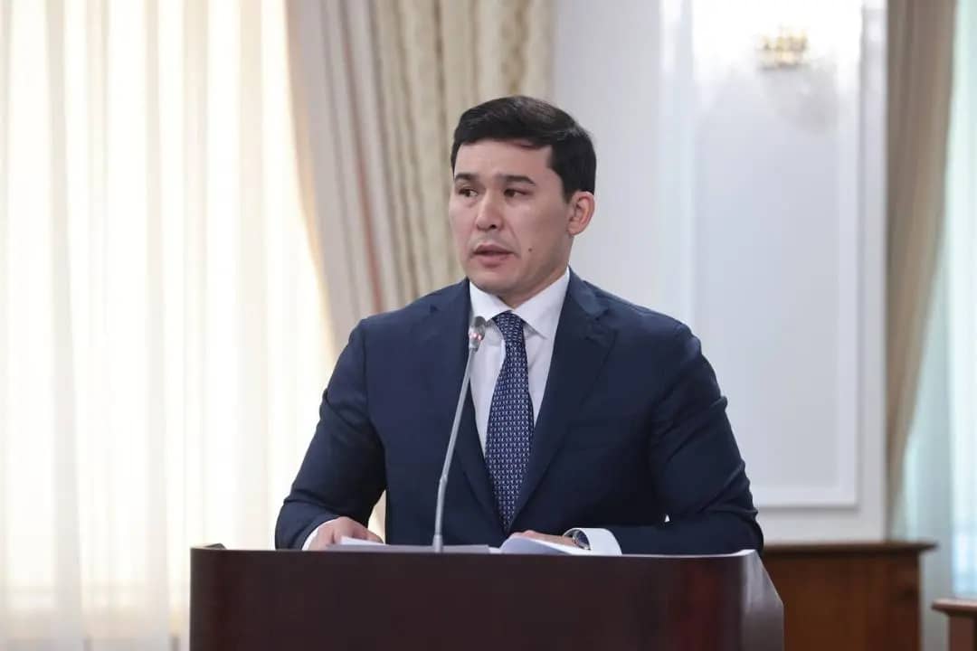 «Бізде бюджет жасырын емес»: Спорт министрі Шайдоровтың жалақысын не себепті жария қылғанын түсіндірді
