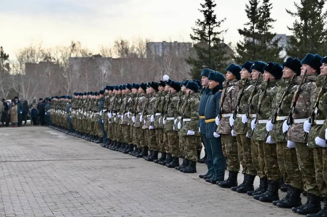 Қазақстанда көктемгі әскерге шақыру басталды: 21 мыңнан астам жас жігіт армия қатарын толықтырады