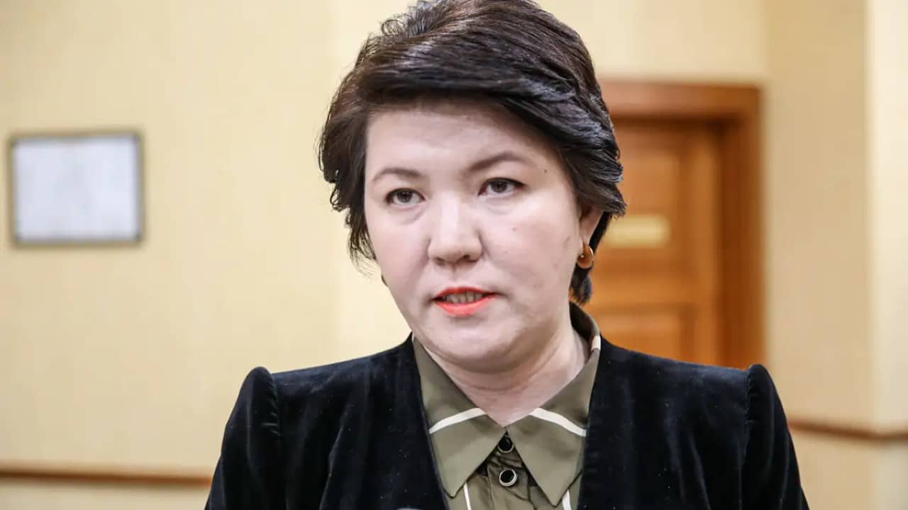 «Шаршадым, стресс алдым»: министр Жұлдыз Сүлейменованың үндеуіне наразы педагогтар көбейді